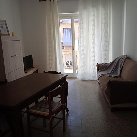 La Casa Di Lucia Appartamento Novara Exterior foto