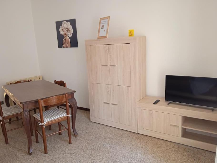 La Casa Di Lucia Appartamento Novara Exterior foto